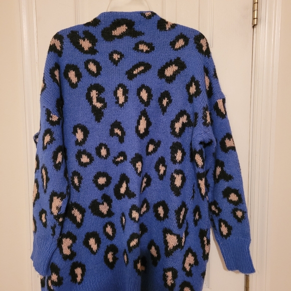 Women's Reborn J open front cardigan blue animal print-size small - Picture 2 of 3